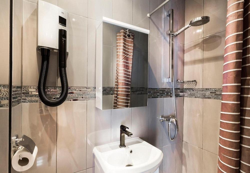 Hotel Maubeuge Gare Du Nord Paris Ngoại thất bức ảnh