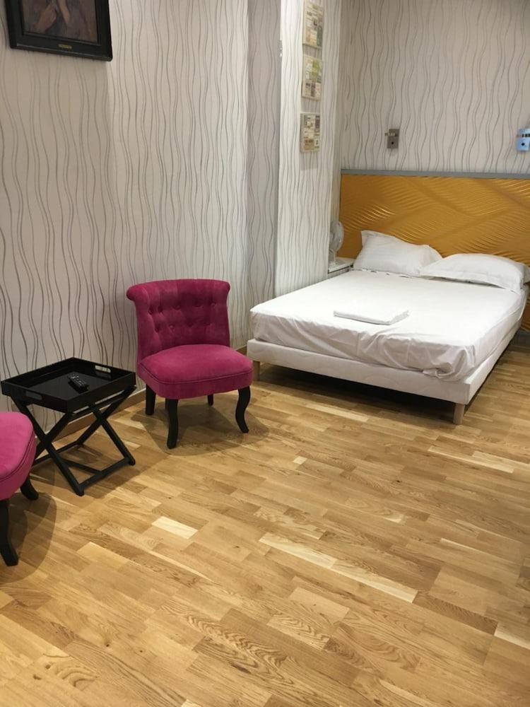 Hotel Maubeuge Gare Du Nord Paris Ngoại thất bức ảnh