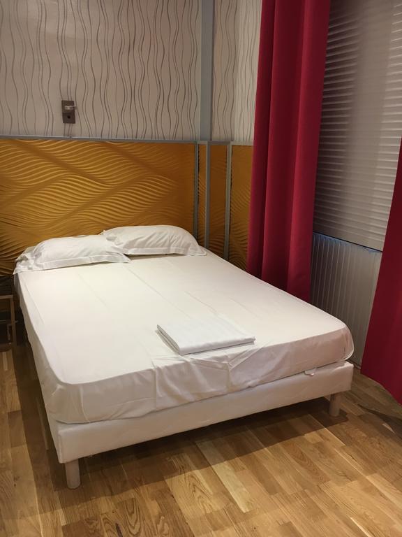 Hotel Maubeuge Gare Du Nord Paris Ngoại thất bức ảnh